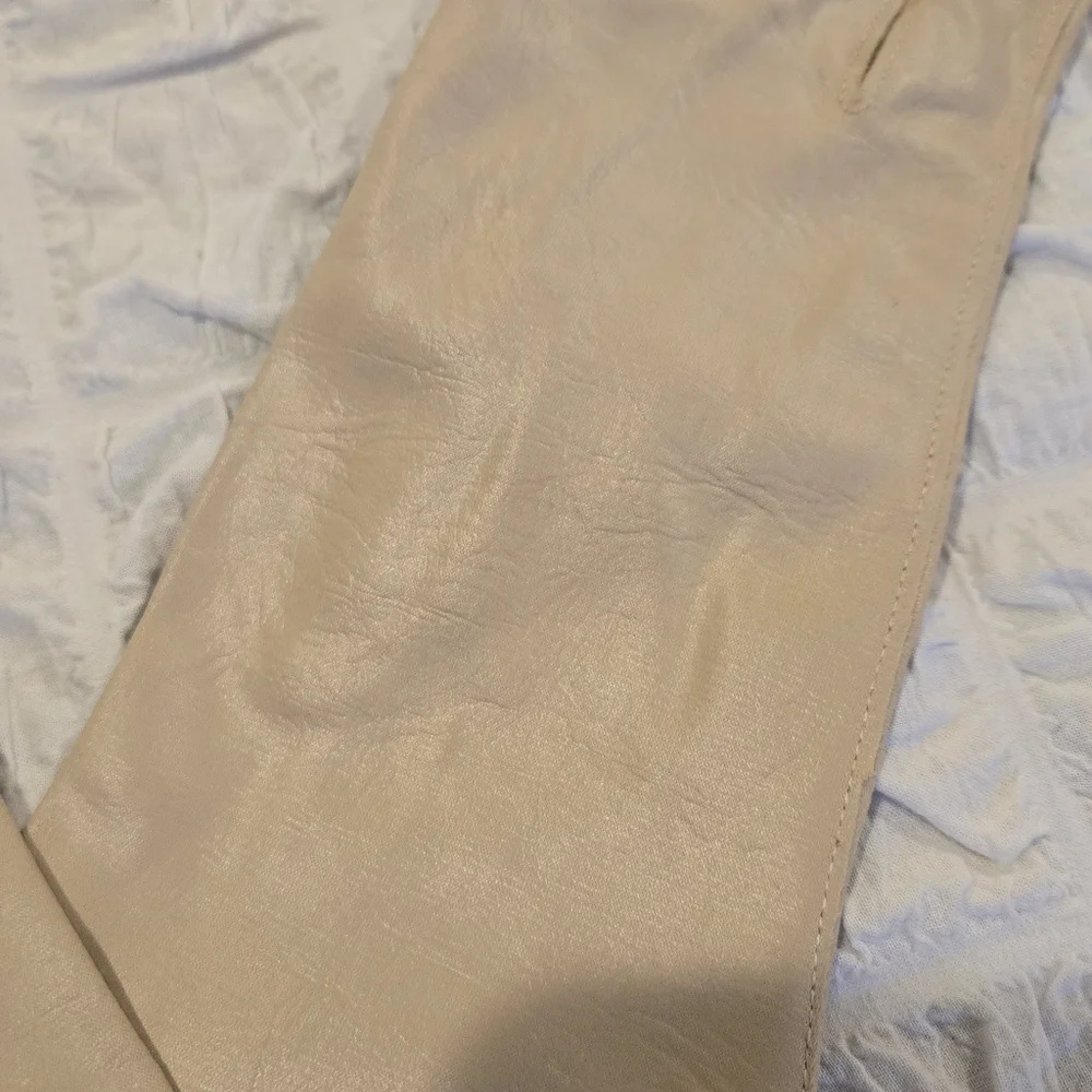 🤎 Vintage Van Raalte Tan Gloves – Size 7.5, Med-Large – Made in USA
